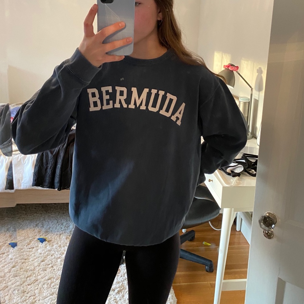 Bermuda Crew Neck